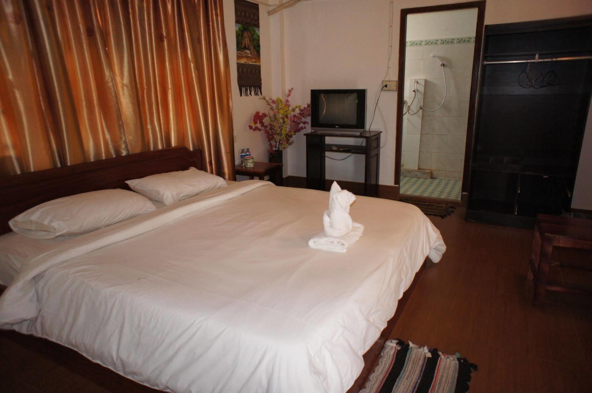 Malany Villa 1 Vang Vieng Exterior photo